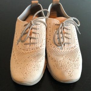 VTG Cole Haan Zerogrand Tennis shoes Size 7.5